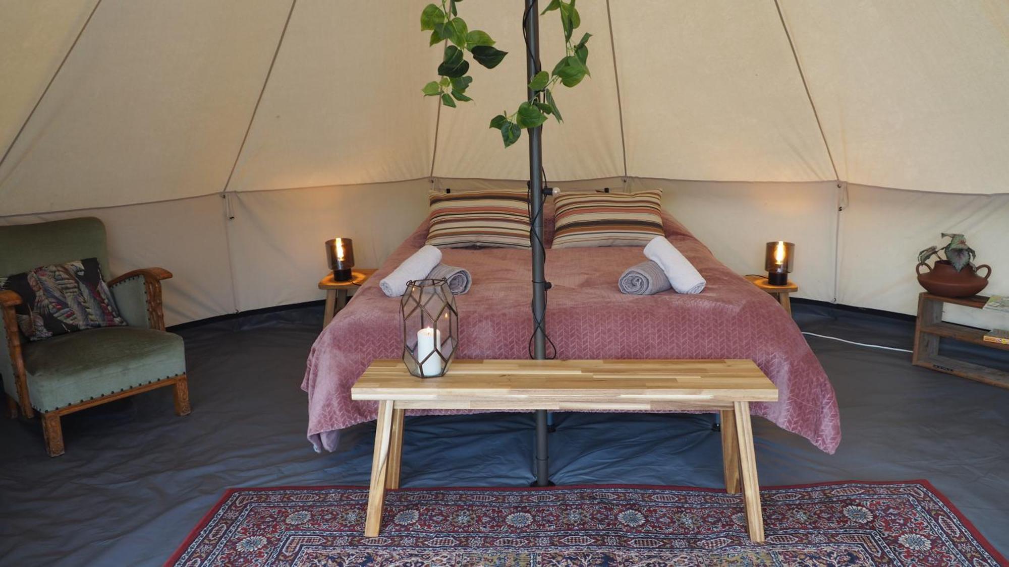 Bell Tent In Een Voedselbos Nederweert-Eind Buitenkant foto