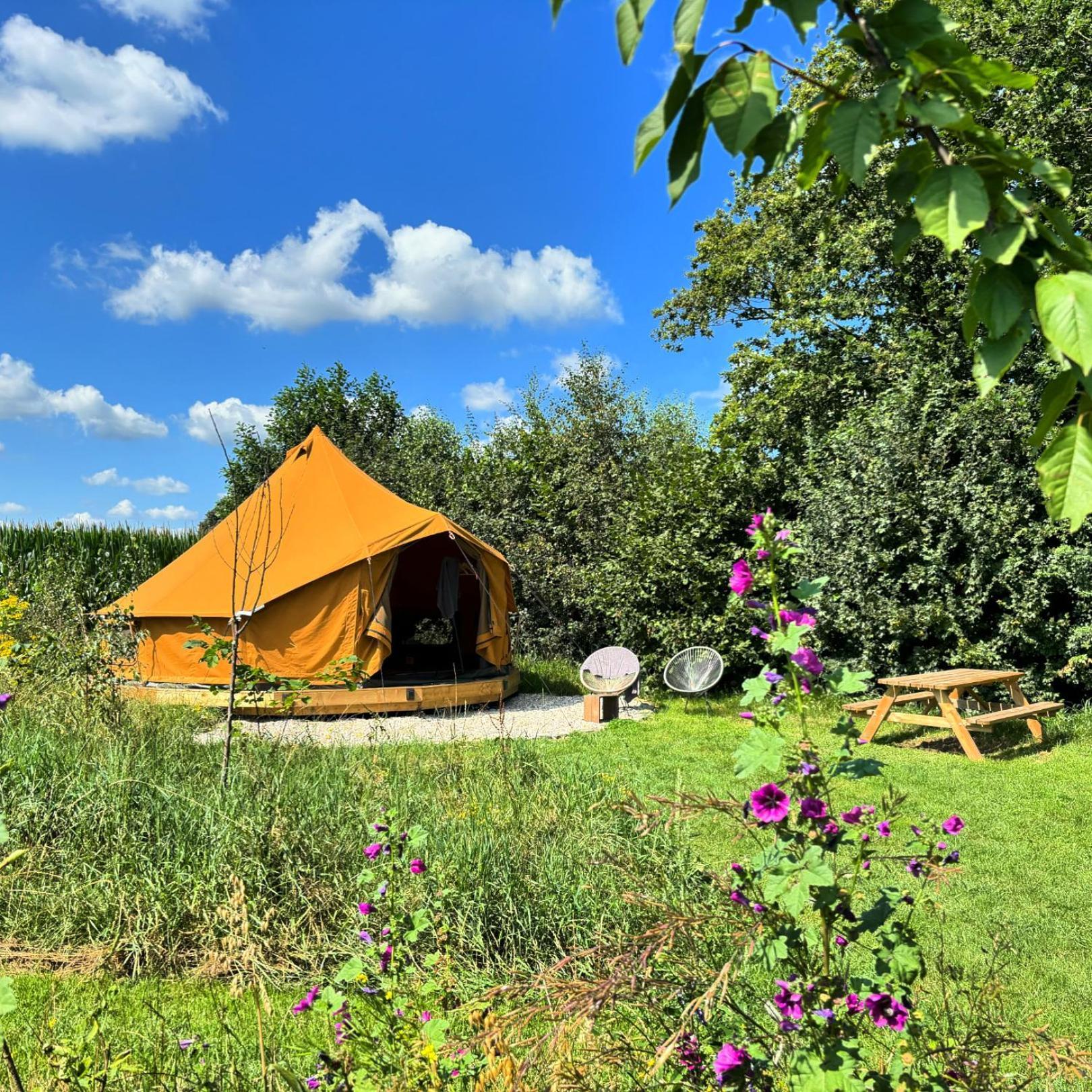 Bell Tent In Een Voedselbos Nederweert-Eind Buitenkant foto